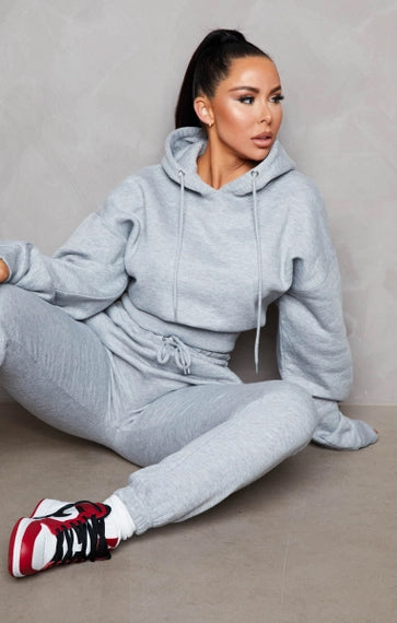 Graumeliertes, langärmliges, kurzes Fleece-Hoodie-Set mit Bündchen